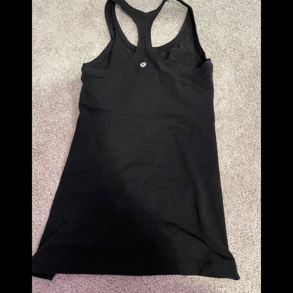 Black lululemon tank